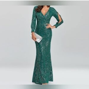 🎉BOGO🎉 NWT LARGE GOWN CHRISTMAS PARTY BRIDAL GREEN GOLD SEQUINS